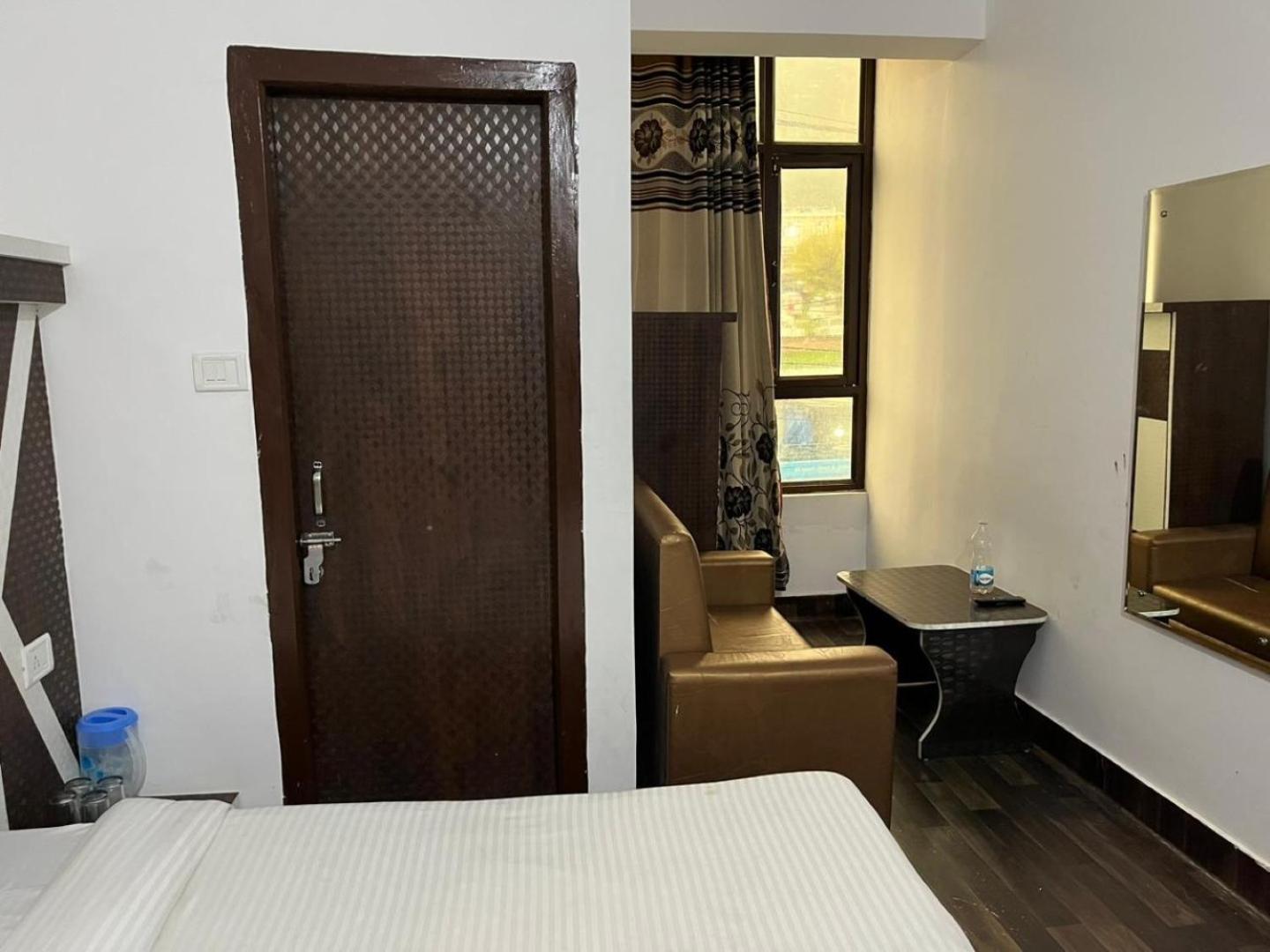 Hotel Lords Paradise Katra  Exterior foto